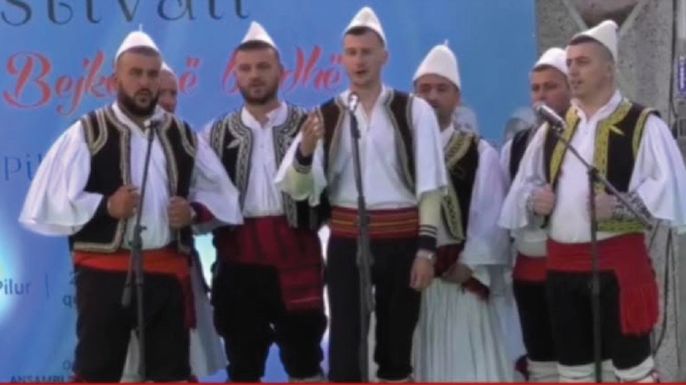 MUSICA TRADIZIONALE ALBANESE CON IL GRUPPO "DJEMTË E BOGONICËS"