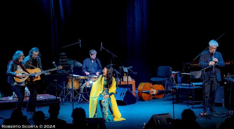 LE MUSICHE DEL MONDO DELLA CANTANTE MONGOLA URNA CHAHAR-TUGCHI, CON  LUIGI CINQUE E STEFANO SALETTI