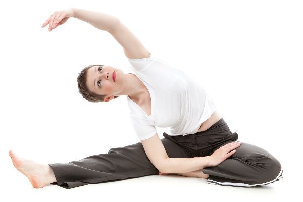 OLTRE IL CORPO YOGA, MINDFULNESS E MEDICINA TRADIZIONALE CINESE PER L'EOUILIBRIO TOTALE