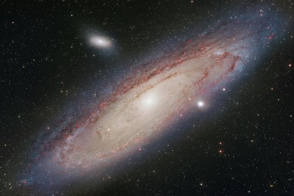 L’UNIVERSO E LA SUA EVOLUZIONE NEL SECONDO APPUNTAMENTO DEL CICLO DI CONFERENZE DI FISICA